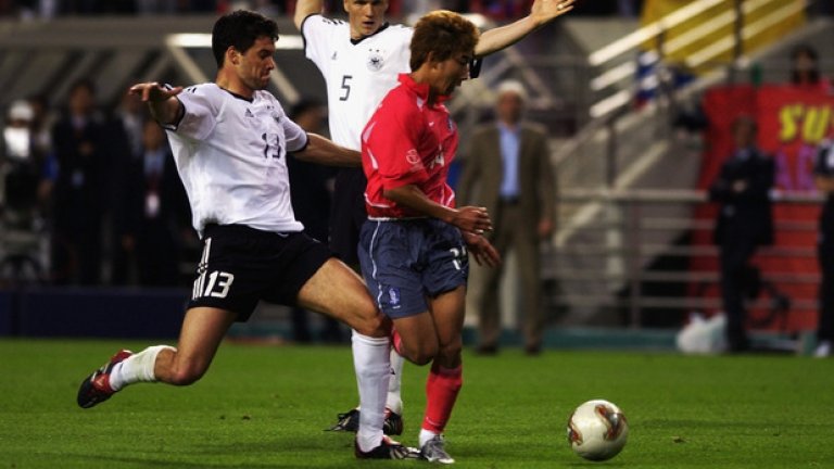 Михаел Балак 38-годишният германец записа 98 мача с националния отбор, вкарвайки 42 гола. Стигна два финала, но загуби и двата. През 2002-ра Германия падна с 0:2 от Бразилия на финала на Световното, а през 2008-а Бундестима бе победен с 1:0 от Испания на финала на Европейското.