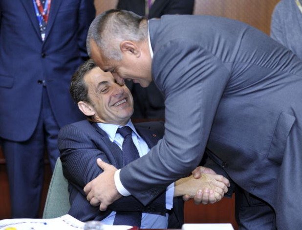 Промяната е грешката на Саркози, която "завръщащи се", включително и Борисов, не допускат. Когато се завръщаш през няколко години, публиката не очаква да си "изцяло нов"