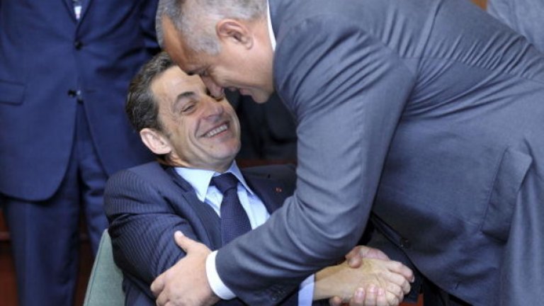 Промяната е грешката на Саркози, която "завръщащи се", включително и Борисов, не допускат. Когато се завръщаш през няколко години, публиката не очаква да си "изцяло нов"