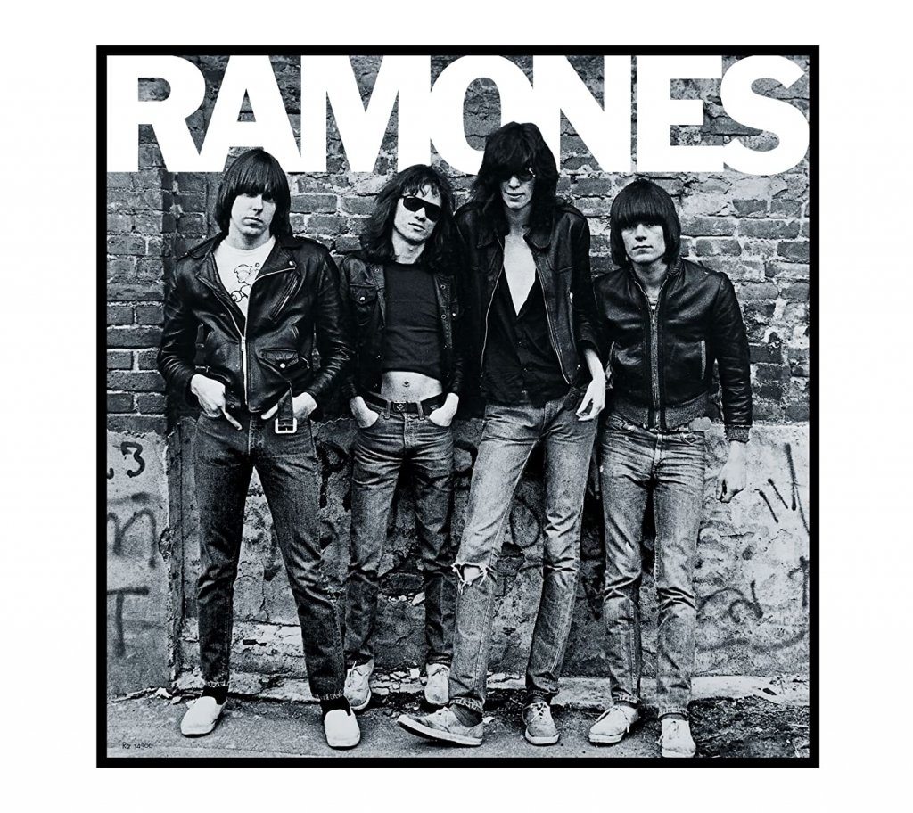 The Ramones (1974)

Смятани за оригиналната пънк банда, изработила основите на пънк музиката. Когато те станаха популярни, неизброимо количество техни последователи рязко увеличиха темпото си на свирене. Със своите протестни послания и бунтарско отношение, The Ramones оказаха неизмеримо влияние върху тежката музика, а китаристи като Кърк Хамет от Metallica са попили доста от агресивното свирене на Джони Рамоун.