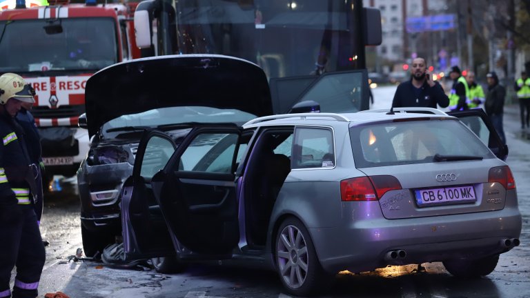 Гонка в София: Шофьор удари над 20 коли, бягайки от полицията