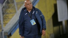 Треньорът на Левски хвърли оставка след резила