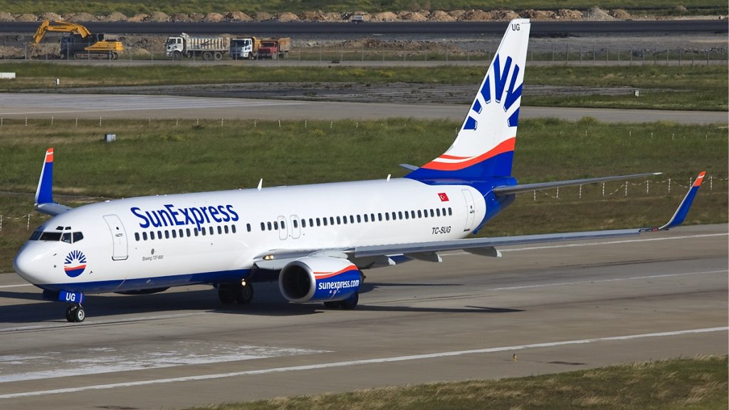 SunExpress_Air_Boeing_737-800_Karakas