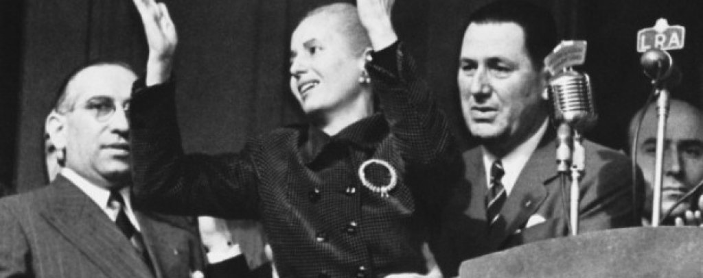 Ева и Хуан Перон

Евита е втората съпруга на аржентинския президент Хуан Перон. Тя е млада актриса, когато се запознава с полковник Перон през 1944 година. Те се женят след два месеца, а Перон е избран за президент на Аржентина през 1946 година. Тя става известна в страната с пламенните си речи в защита на работническите профсъюзи, ръководи социалното министерство, създава фондация... Обичана в Аржентина, след смъртта на Перон, Евита се кани да стане вицепрезидент. Болест й препречва пътя към властта и тя умира през 1953-та година. Цялата страна оплаква загубата й.  

Поука: Понякога пътят към върха минава именно през любовта.