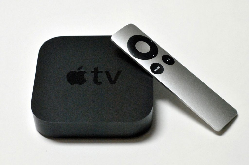 APPLE TV 
Може би тази година най-накрая Apple ще настигне Amazon, Roku, и Chromecast. По отношение на TV се надяваме на HDR10 и Dolby Vision. Продажбите тази година бяха по-ниски от миналата, основно защото компанията не успя да създаде съдържание, 