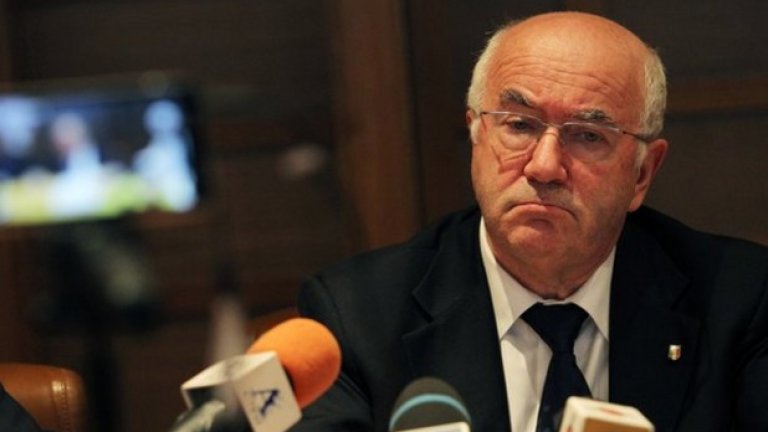 ФИФА наказа боса на италианския футбол заради "Ядящ банани"