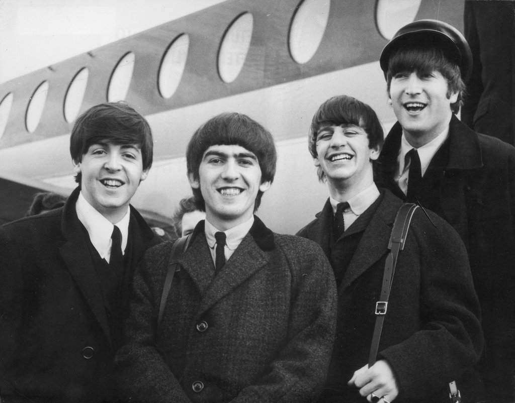 19. The Beatles
Общ брой слушатели: 3 329 999
Вероятно най-известната банда на всички времена. Те са продали над 178 милиона записа в САЩ, а Let It Be и Yesterday са най-слушаните им песни в Last.fm. 
