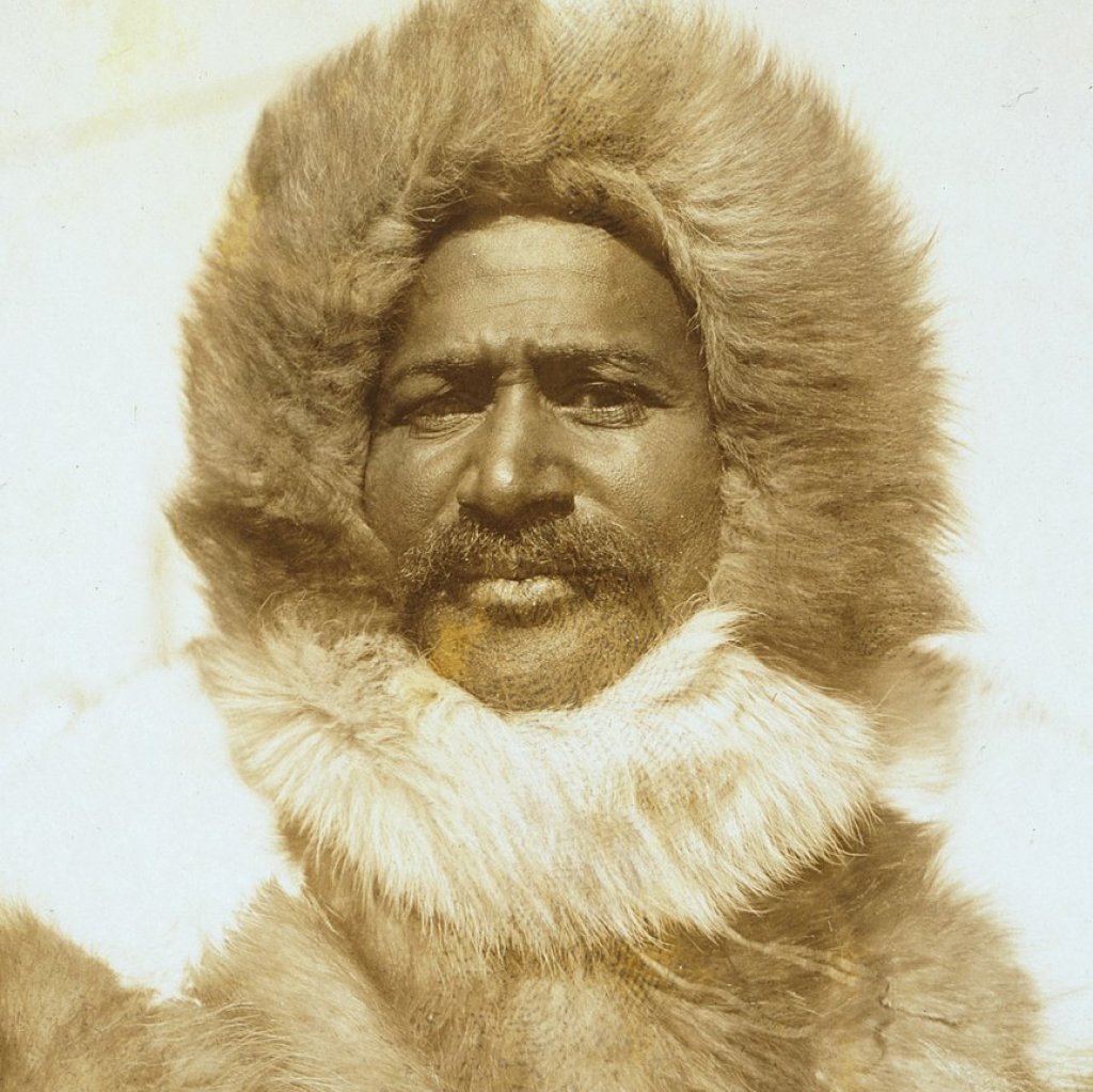 862px-Matthew_Henson_1910