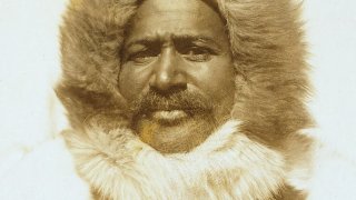 862px-Matthew_Henson_1910