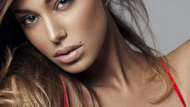 Скандалната Белен Родригес се връща при Бориело?