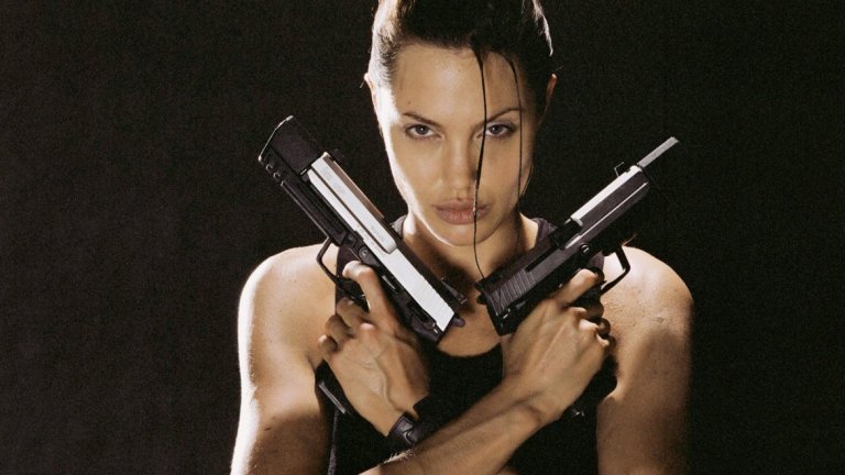 "Tomb Raider" 
За много голяма част от публиката Анджелина Джоли си остава единствената и неповторима Лара Крофт. Преди нея на прослушване за ролята се явяват Катрин Зита Джоунс, Деми Мур и Ума Търман, но Джоли успява да ги измести. Следват шест месеца тренировки, включително и такива по стрелба с британските специални части SAS. Освен това й се налага да се примири с емблематичните за героинята къси панталонки, които първоначално отказва да носи. Нещо повече, на Джоли й се налага да носи подплънки, за да изглежда бюстът й още по-голям, но накрая приликата с Крофт от компютърната игра е наистина огромна.