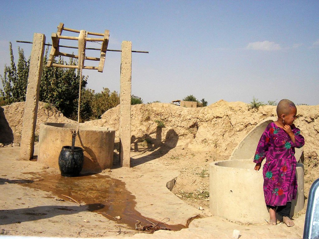 1280px-Faryab-_village_dug_well