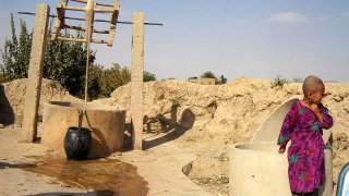 1280px-Faryab-_village_dug_well