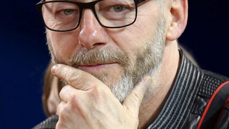 Лиам Кънингам (Давос Държеливия) пък е фен на бейзбола, тази снимка е от мача между Торонто Блу Джейс и ЛА Ейнджълс от 12 май 2014-а