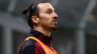 Милан дръпна с четири точки на върха, Златан се завърна