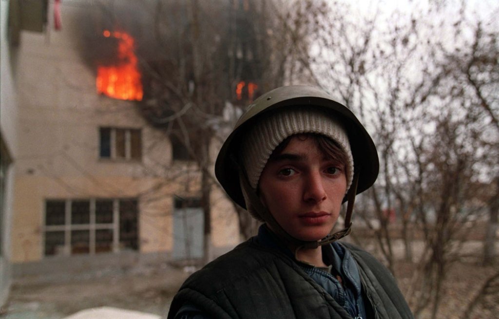 Evstafiev-chechnya-boy-house-burns