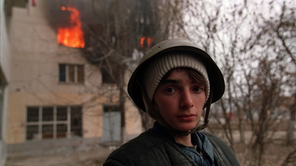 Evstafiev-chechnya-boy-house-burns