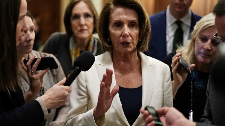 Говорителят на Камарата на представителите в Конгреса Нанси Пелоси (на снимката) обяви началото на разследването, което може да доведе до свалянето на Тръмп от президентския пост.