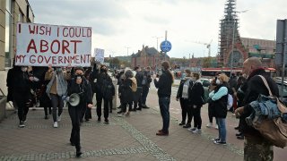 Protest_in_Gdansk_against_Poland's_new_abortion_laws_24.10.2020