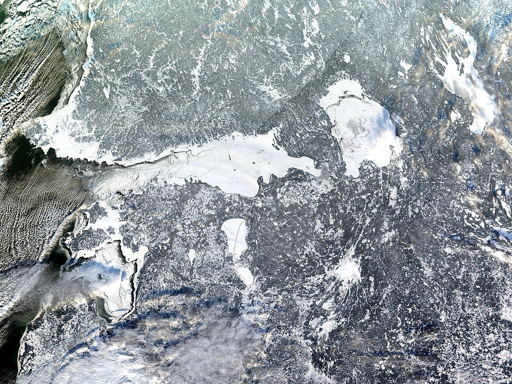 1024px-Record_sea_ice_in_Gulf_of_Finland_2003