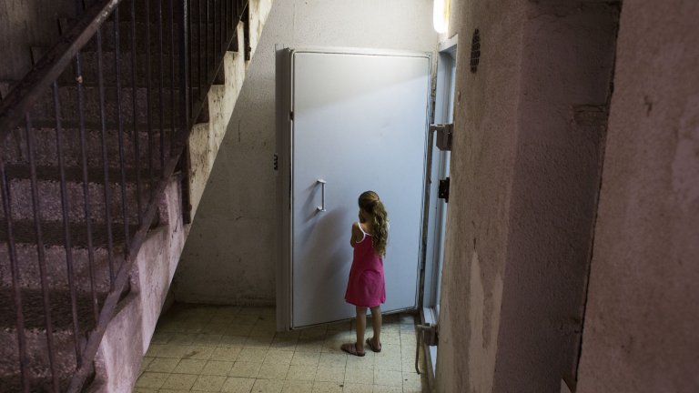 "Гледат новините": Защо Америка полудя по паник стаите