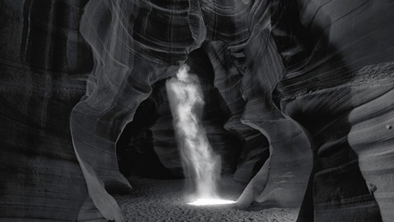 "Phantom", снимката на Питър Лик