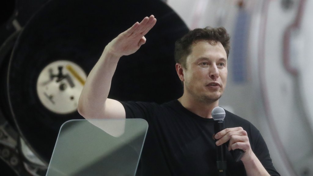 SpaceX CEO Elon Musk Announces First Private Passenger flight To The Moon