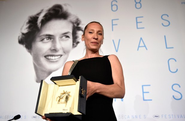Актрисата Еманюел Берко спечели приза за най-добра актриса за филма "Моят крал", поделяйки си този приз заедно с американката Руни Мара за изпълнението й във филма "Каръл" на Тод Хайнс
