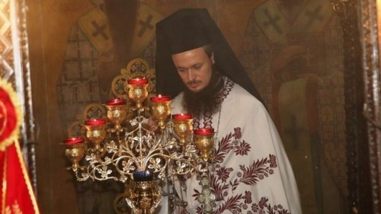Дионисий отрече да е протеже на Пловдивския митрополит Николай