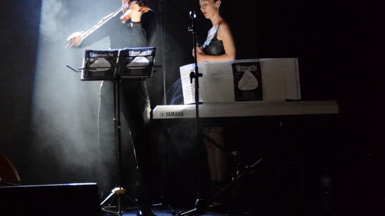 "Tango Cats" срещат тангото с родопския фолклор