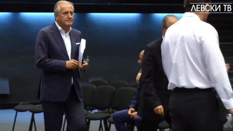 Русев засегна доста теми в интервюто, като успокои феновете за лиценза на Левски и разясни договора на клуба с VIVACOM