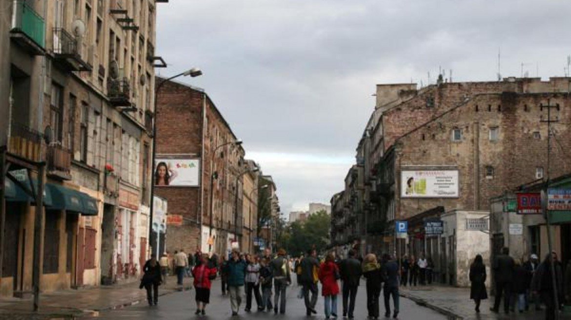 4. Прага - Варшава, Полша 
Някога това е била една от най-опасните части на града, наричана дори „Бермудски триъгълник". Днес е сборен пункт на градски артисти, студиа и галерии.

