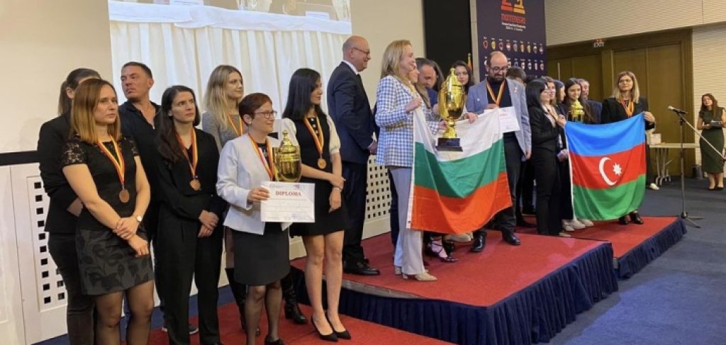 f99687dd719c4e8bc6a39e946c3d9ef7