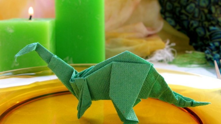 Динозавър от хартия