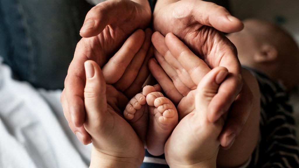 родители,  бебе, припознаване, баща, майка, семейство, новородено