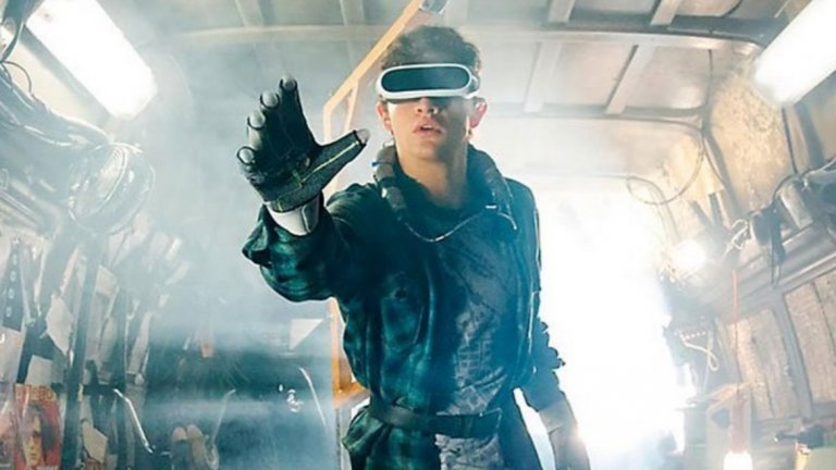 Ready Player One / Играч първи, приготви се 
Един от най-интересните филми на 2018 г. маркира завръщането на Стивън Спилбърг като режисьор към фантастиката с адаптация по бестселъра на Ърнест Клайн "Играч първи, приготви се".
