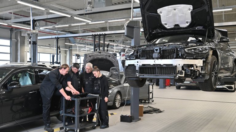 Водим ви по пътя, по който страстта се превръща в професия