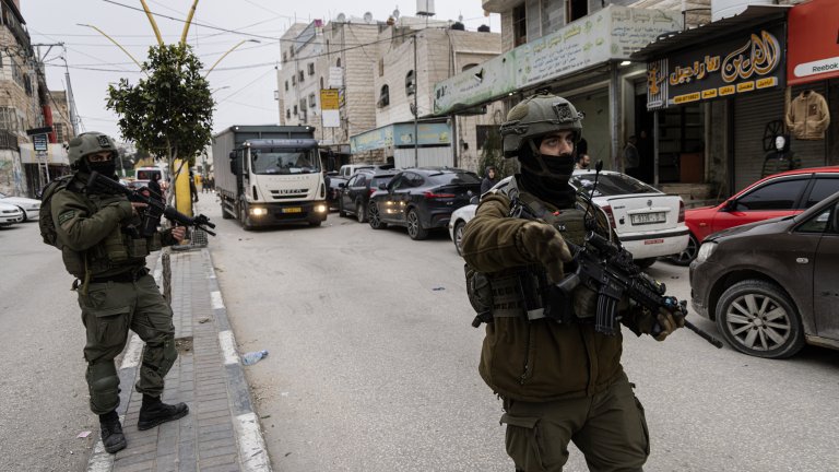 Израелската армия оттегли цял батальон, след като войници нападнаха журналисти на CNN