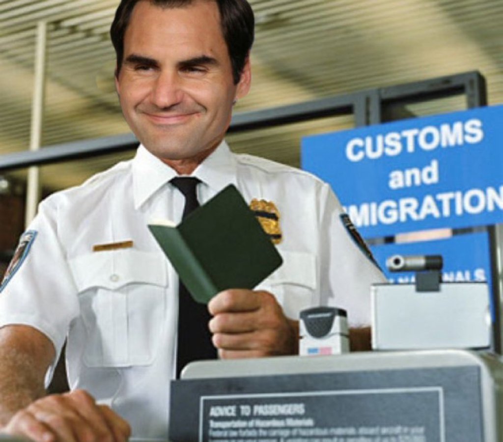 NOVAX Djokovic забавлява социалките, сръбкини извиха хоро пред хотела му