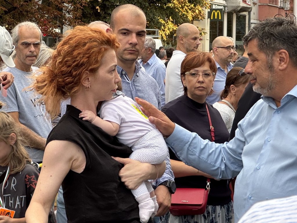 "Свобода за Варна - свобода за Благо" - нов протест се провежда в центъра на София