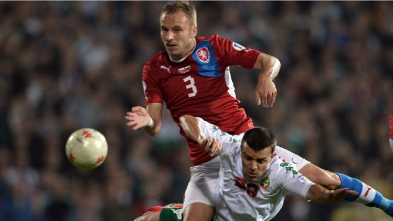 Чехите ни прескочиха на финала на групата, а нашите трябва да научат уроците си, за да гледаме смело към следващите квалификации.