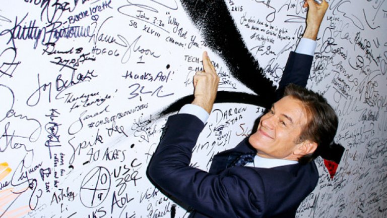 Доктор Оз  или Мехмет Оз вероятно е най-популярният телевизионен лекар в САЩ към момента. Чарът му е неоспорим, лицето му идеално пасва на телевизията, но дали повратната точка не е настъпила?
 Дебютът му се състоя не къде да е, а в предаването на Опра Уинфри. Водещата се довери на неговите съвети и способността на диагностицира пациентите пред малкия екран от стотици километри разстояние, което на практика бетонира звездния му статус.
  И тъй като нищо не е вечно, все повече хора надигнат глас срещу обясненията и псевдонаучните методи на лекаря от турско-арменски произход. Рейтингите го доказват – спад от 39 на сто за последната година.