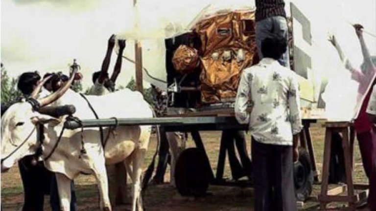 Пренасяне на първия индийски сателит "Тhe Apple", 1981