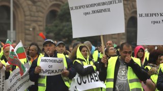 Ресорният министър съобщи за фермери, оплакали се, че са били заплашвани
