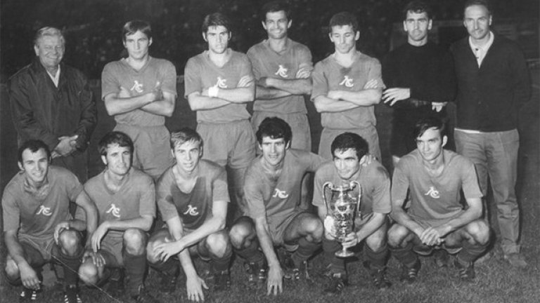 Левски - шампион за 1970-а. Тимът е много силен, но в Стара Загора печели точка с доста спорен гол в края. Тоест - печели 2, защото последвалите скандали носят служебна победа, а Берое е съсечен.