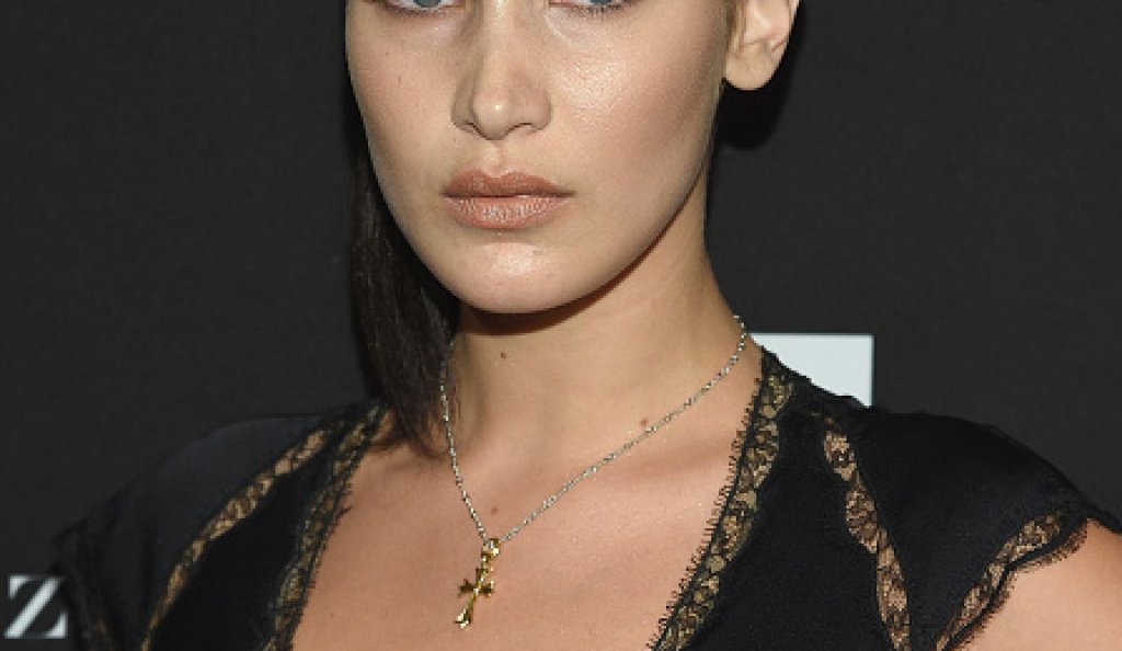 През 2015 година Бела се снима зa корица на Vogue