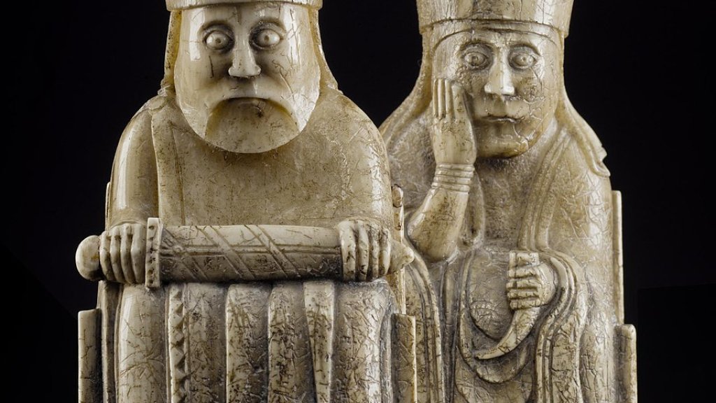 958px-NMSLewisChessmen28
