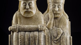 958px-NMSLewisChessmen28