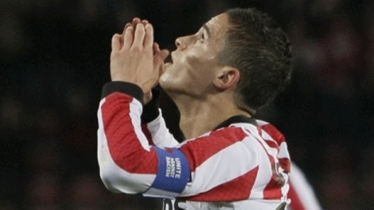 Ибрахим Афелай ще стане седмият футболист, който сменя екипа на ПСВ Айндховен с този на Барселона