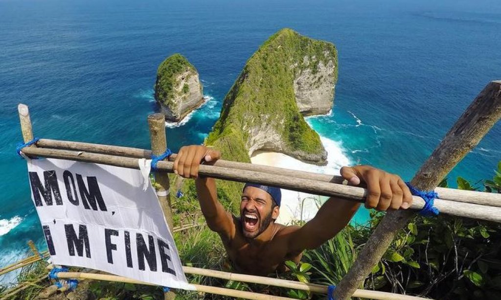 mom-im-fine-guy-still-travel-around-world-jonathan-quinonez-2-593f933d8559d__700